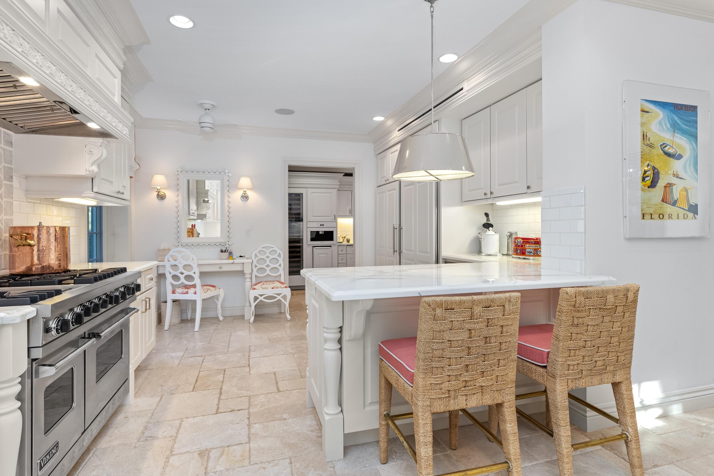 VIA VIZCAYA - Residential