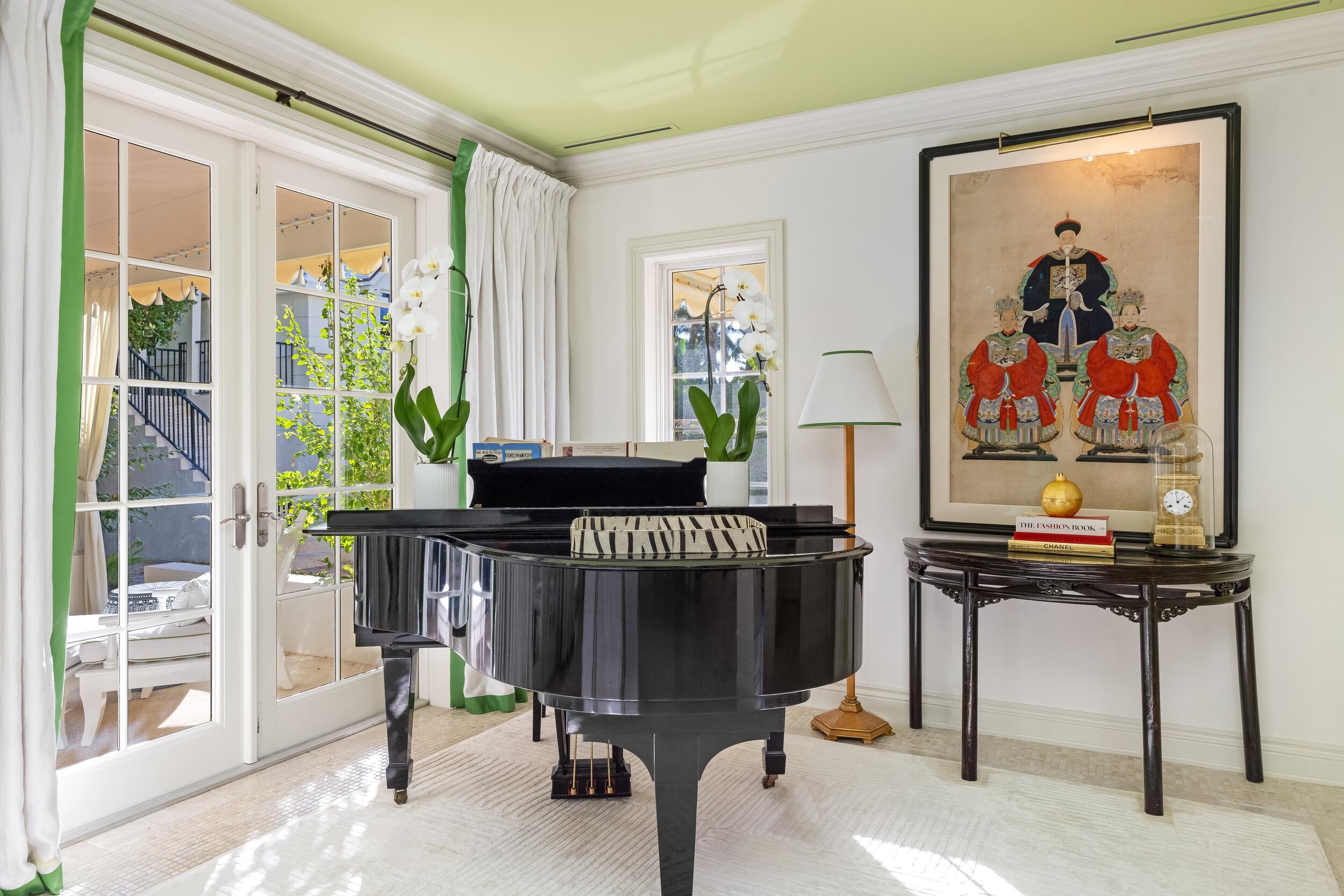 VIA VIZCAYA - Residential