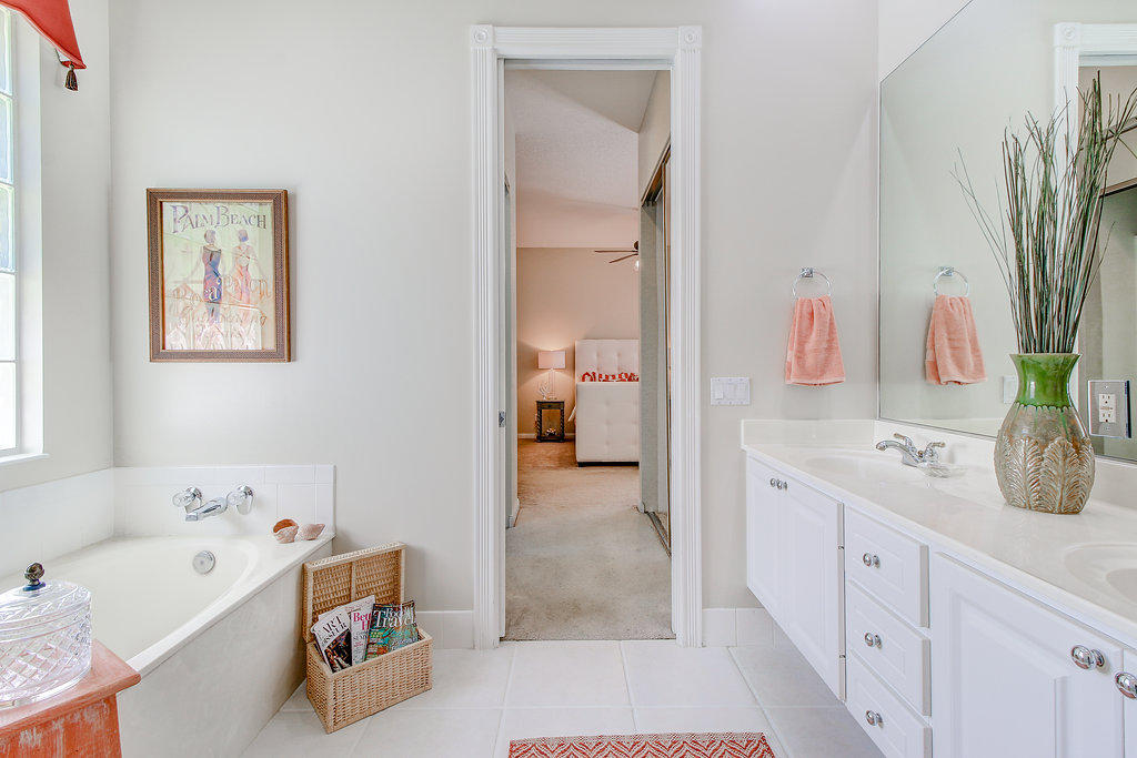 CAMBRIDGE AT ABACOA - Residential