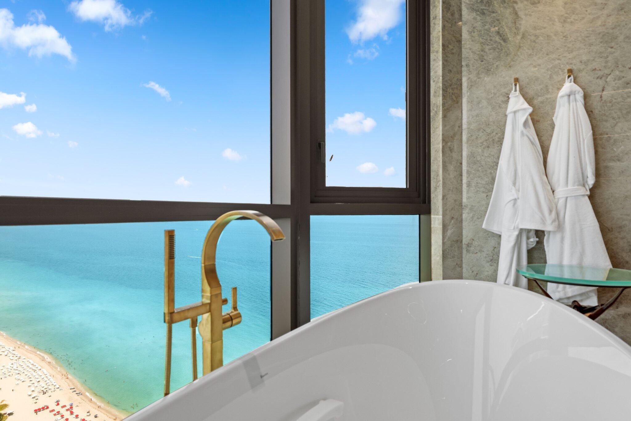 Mansions at Acqualina - Residential