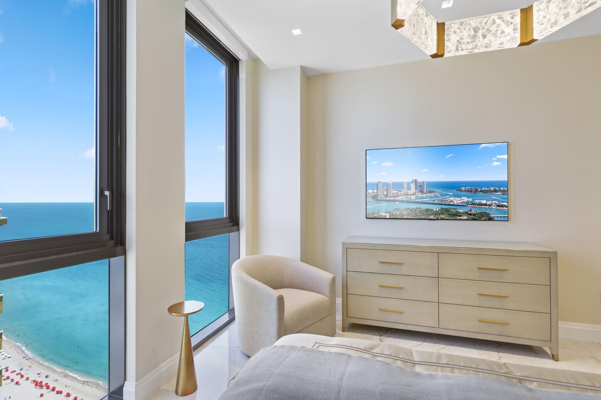 Mansions at Acqualina - Residential