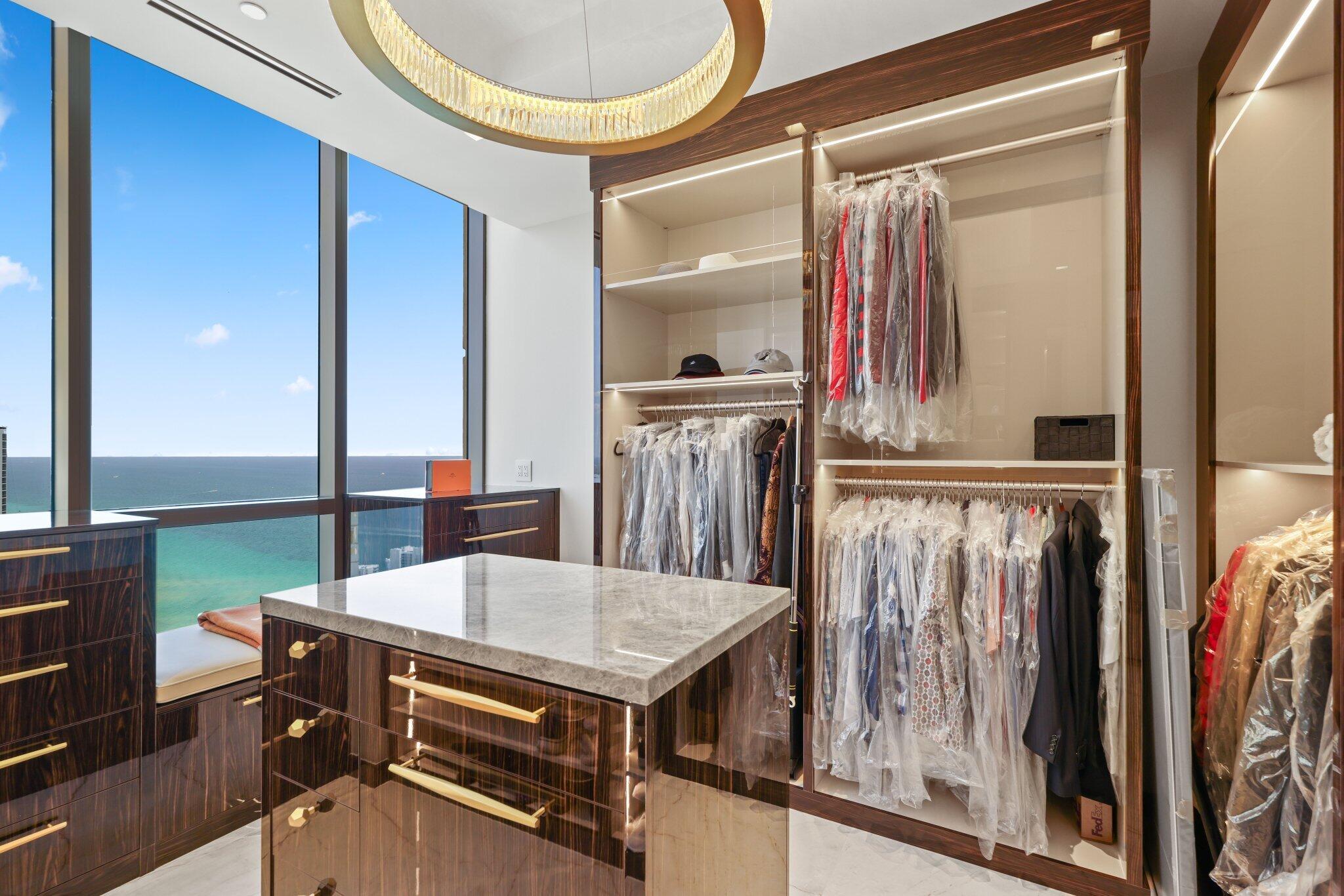 Mansions at Acqualina - Residential