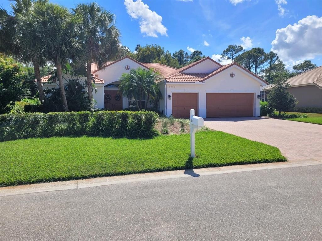 Photo of 900 SW Bromelia Terrace, Stuart, FL 34997 (MLS # R10883599)