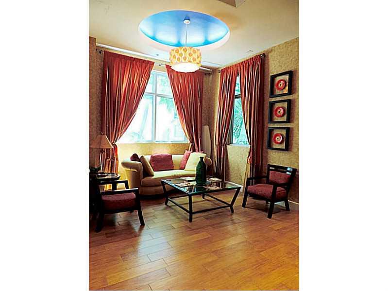 RADIUS CONDO - Residential Lease