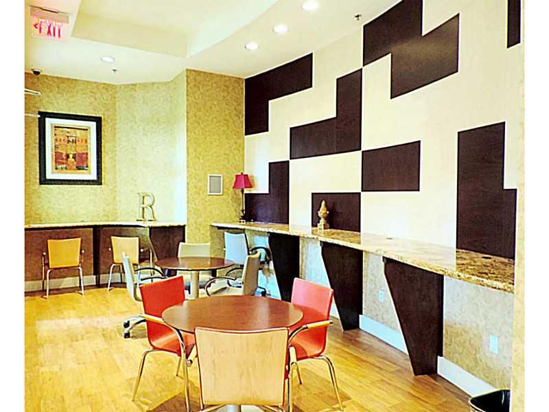 RADIUS CONDO - Residential Lease