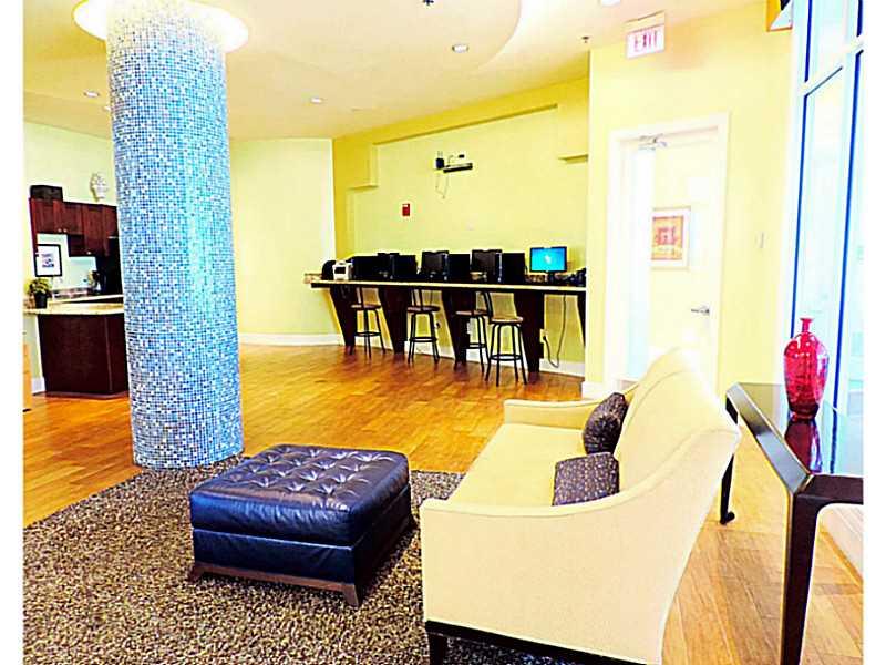 RADIUS CONDO - Residential Lease