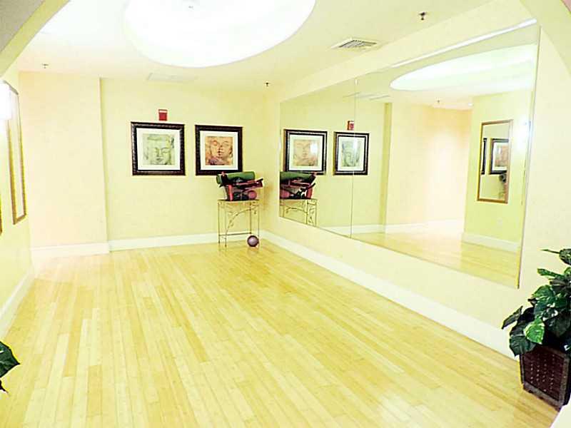 RADIUS CONDO - Residential Lease