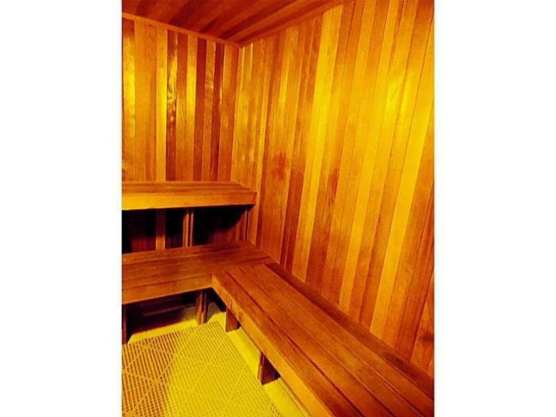 RADIUS CONDO - Residential Lease