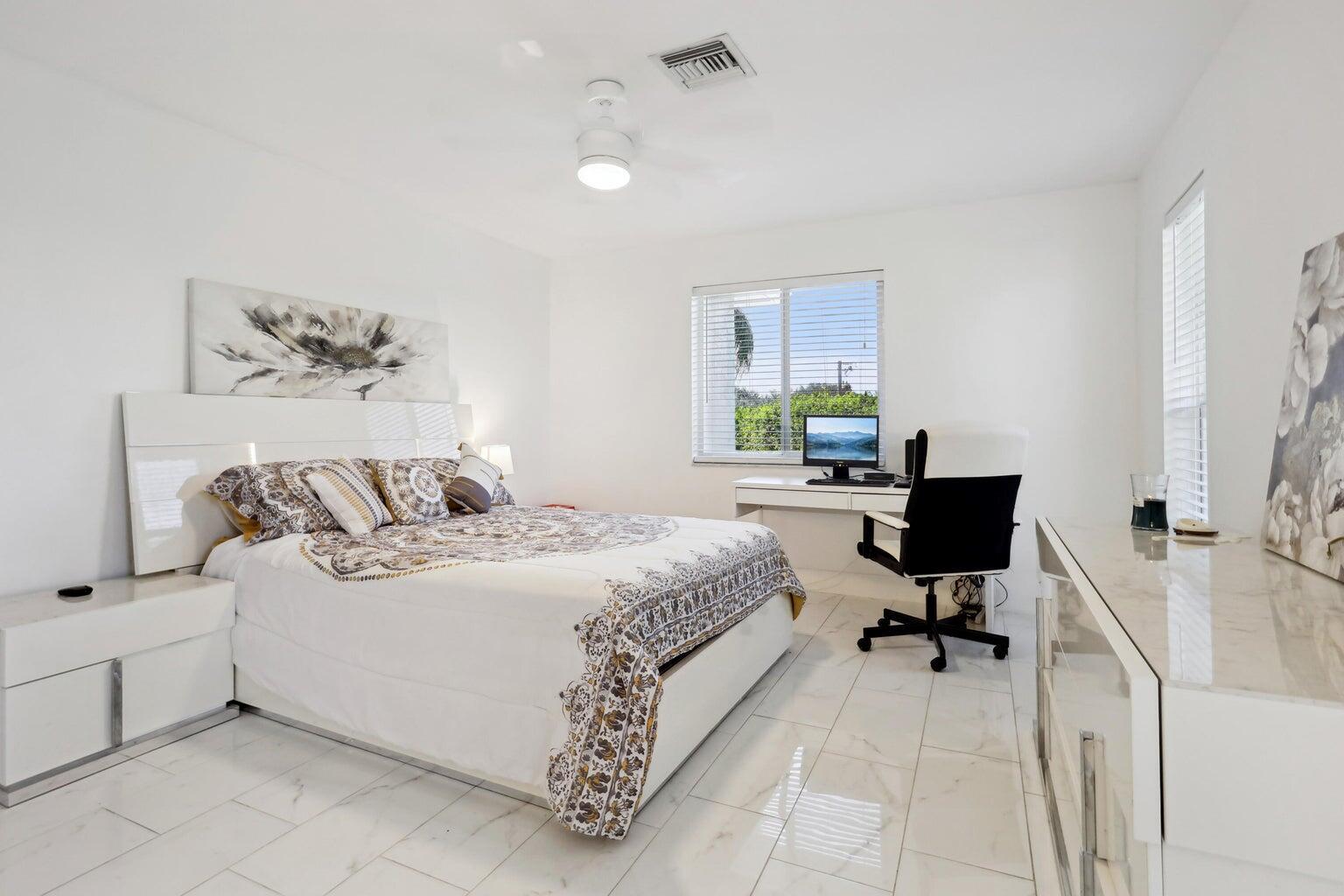 2835 SW 13th Street 204