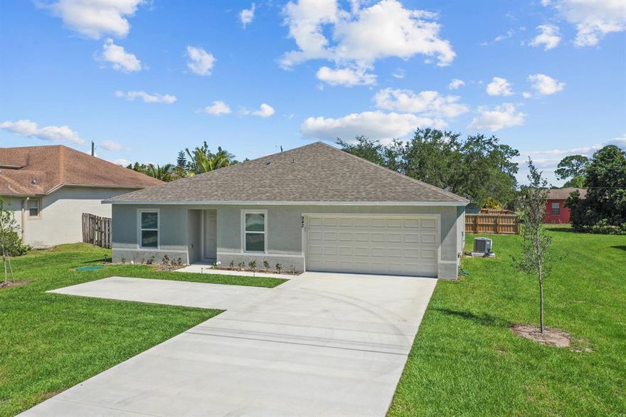 PRICED TO SELL C.B.S Home Built in 2022 located on a very desirable and quiet part of Bayshore Boulevard. This exquisite FOUR bedroom home boasts a spacious and open floor plan, with a secluded primary suite for added privacy. Featuring an OVERSIZED DRIVEWAY and Smart Home Upgrades. Property is ''Tenant-Occupied until May 18, 2023, so this property presents a fantastic INVESTMENT opportunity. Property only had one long-term lease for $2,950.00 per month, imagine the potential income from short-term rentals! Additionally, because it's a newer home, the insurance premium is much cheaper than normal due to the more up-to-date building materials and safety features. Act now and schedule an appointment for a showing today to take advantage of this amazing deal. #Invest #AirBnB #DreamHome