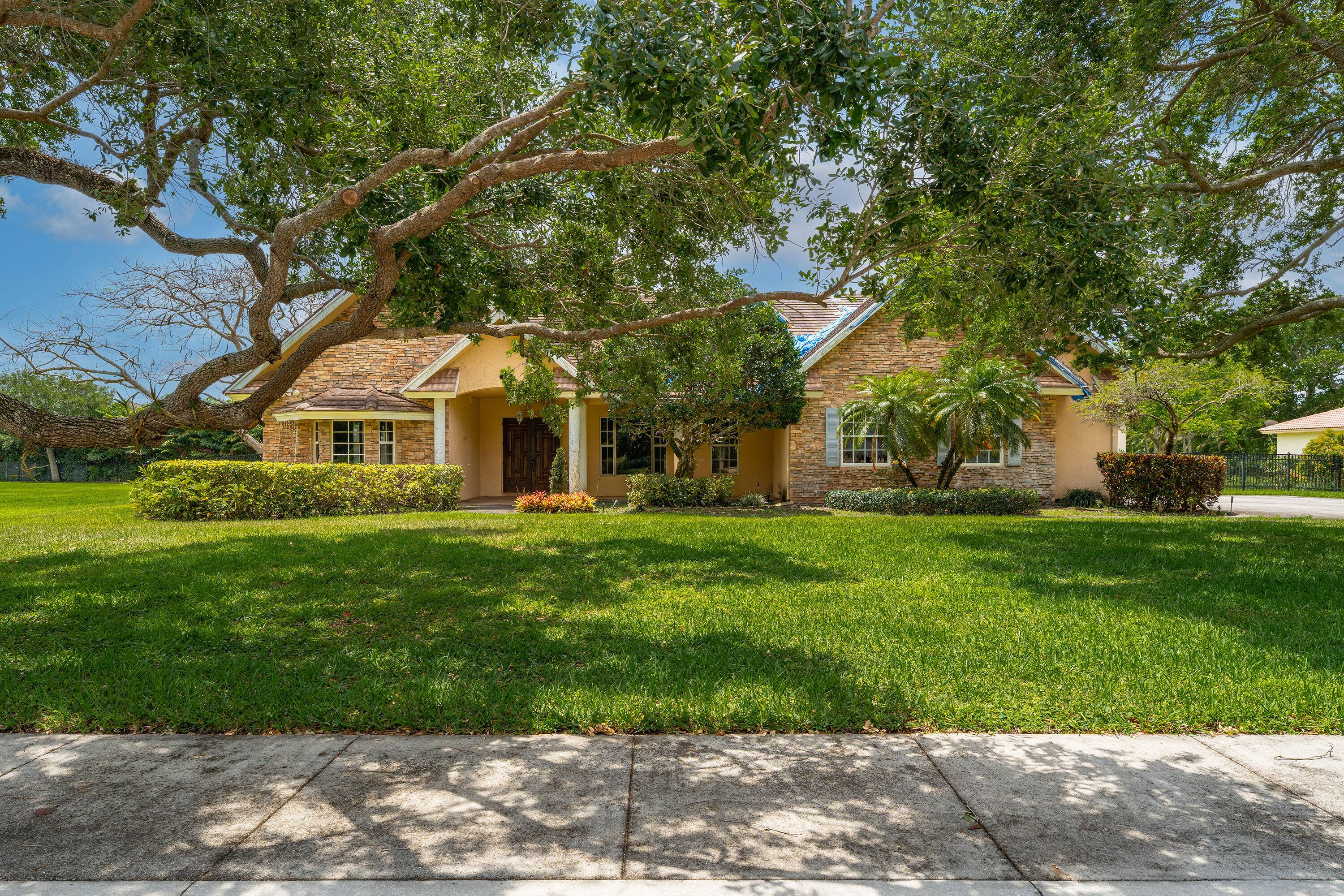 HICKS ESTATES - Residential