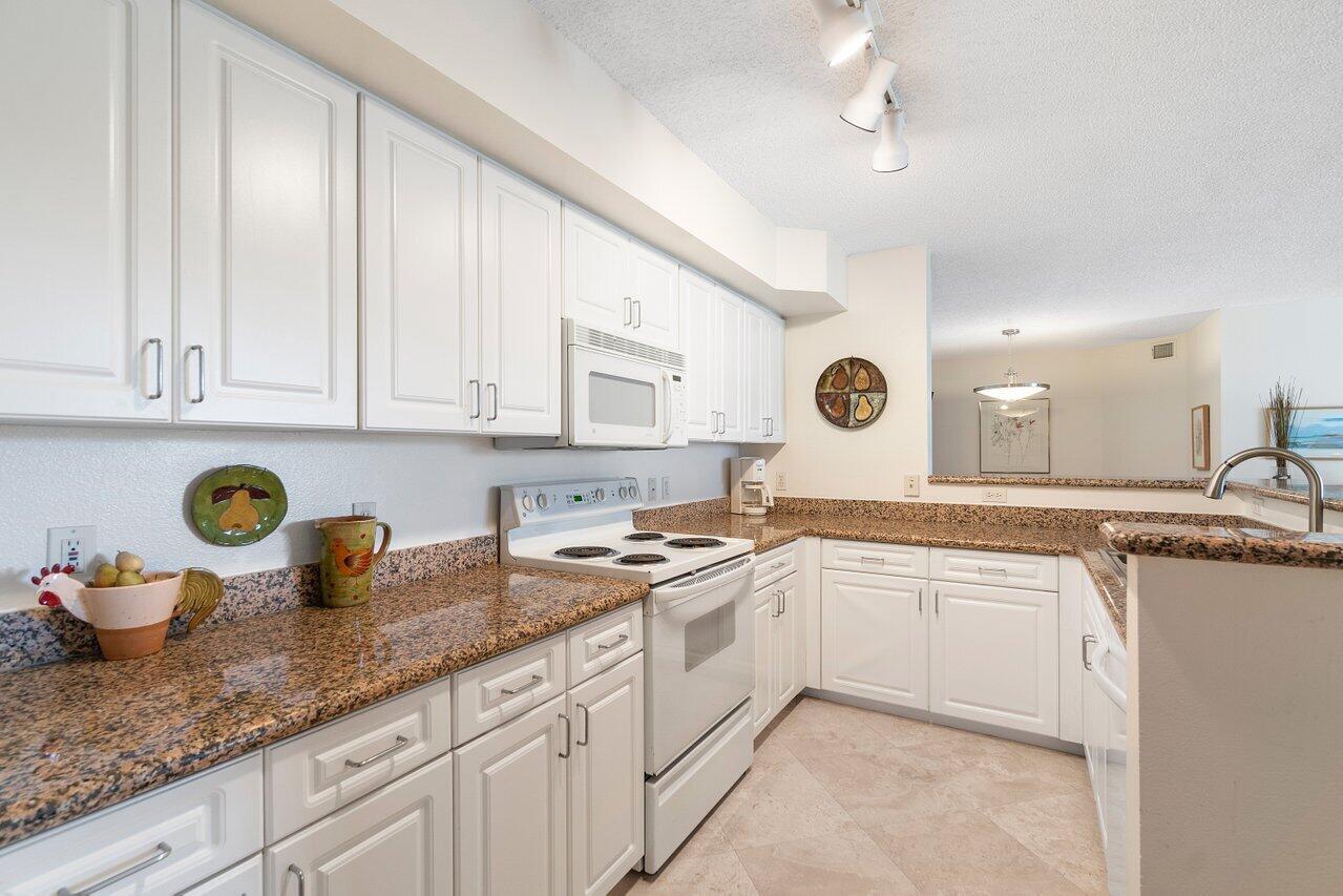 HIGHLAND BEACH CLUB CONDO - Residential