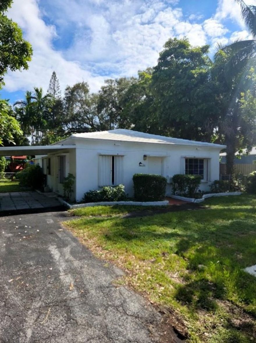 LOCATION, LOCATION, LOCATION. NO HOME OWNERS ASSOCIATION. PERFECT FOR INVESTOR OR HOME OWNER WHO WANTS TO REMODEL THERE HOUSE ON THERE OWN AND WITH EXACTLY HOW THEY WANT IT TO LOOK AFTERWARDS. 10 MINUTES FROM THE BEACH. 95 AND 595 IS RIGHT THERE FOR EASY ACCESS NORTH, SOUTH, EAST OR WEST. DOWNTOWN, NEW RIVER AND LAS OLAS RESTAURANTS, HARD ROCK 10 MINUTES AWAY. PERFECT RENTAL OR AIRBNB RENTAL NEEDS APPROVAL. THE ROOF IS GOOD BUT THE HOUSE NEEDS REMODELED. THERE IS A BLOCK CONSTRUCTIN WORK ROOM OR SHED. THERE'S ROOM FOR A SWIMMING POOL ALSO. PLENTY OF PARKING, ROOM RV OR BOAT. AIRPORT 10 MINUTES AWAY.