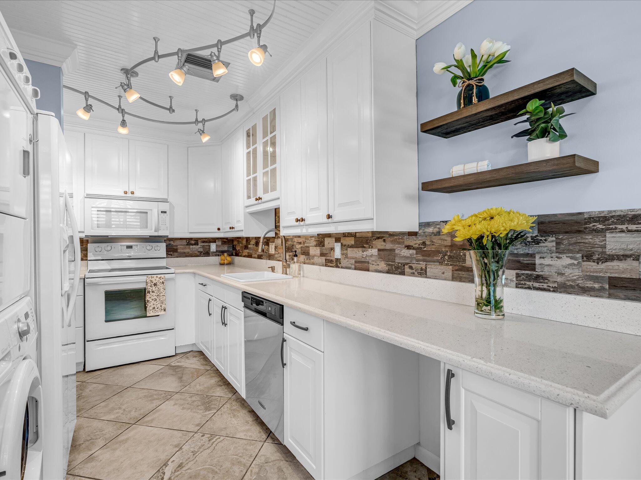 PINES OF DELRAY CONDO - Residential