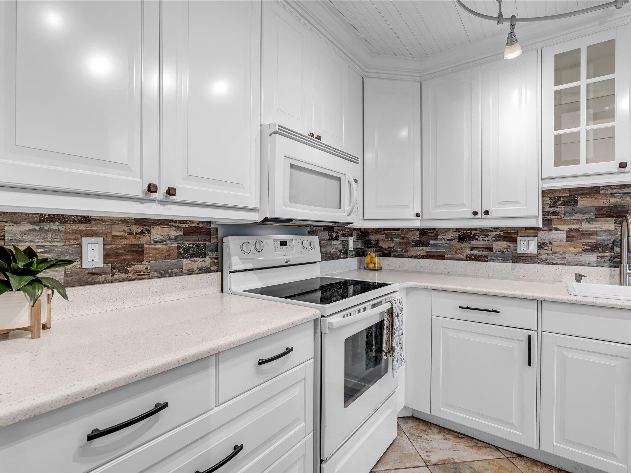 PINES OF DELRAY CONDO - Residential