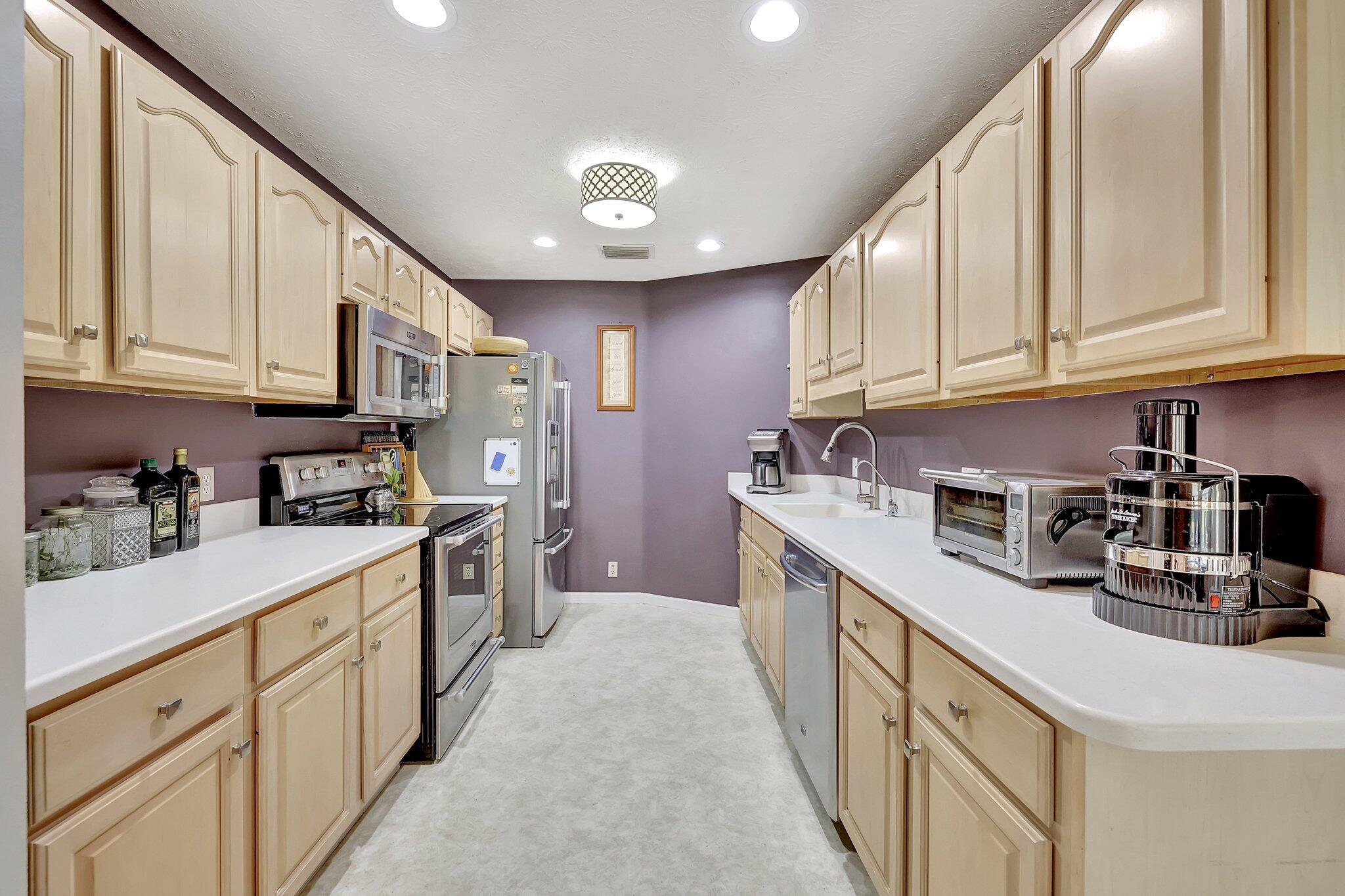 8865 SE May Terrace