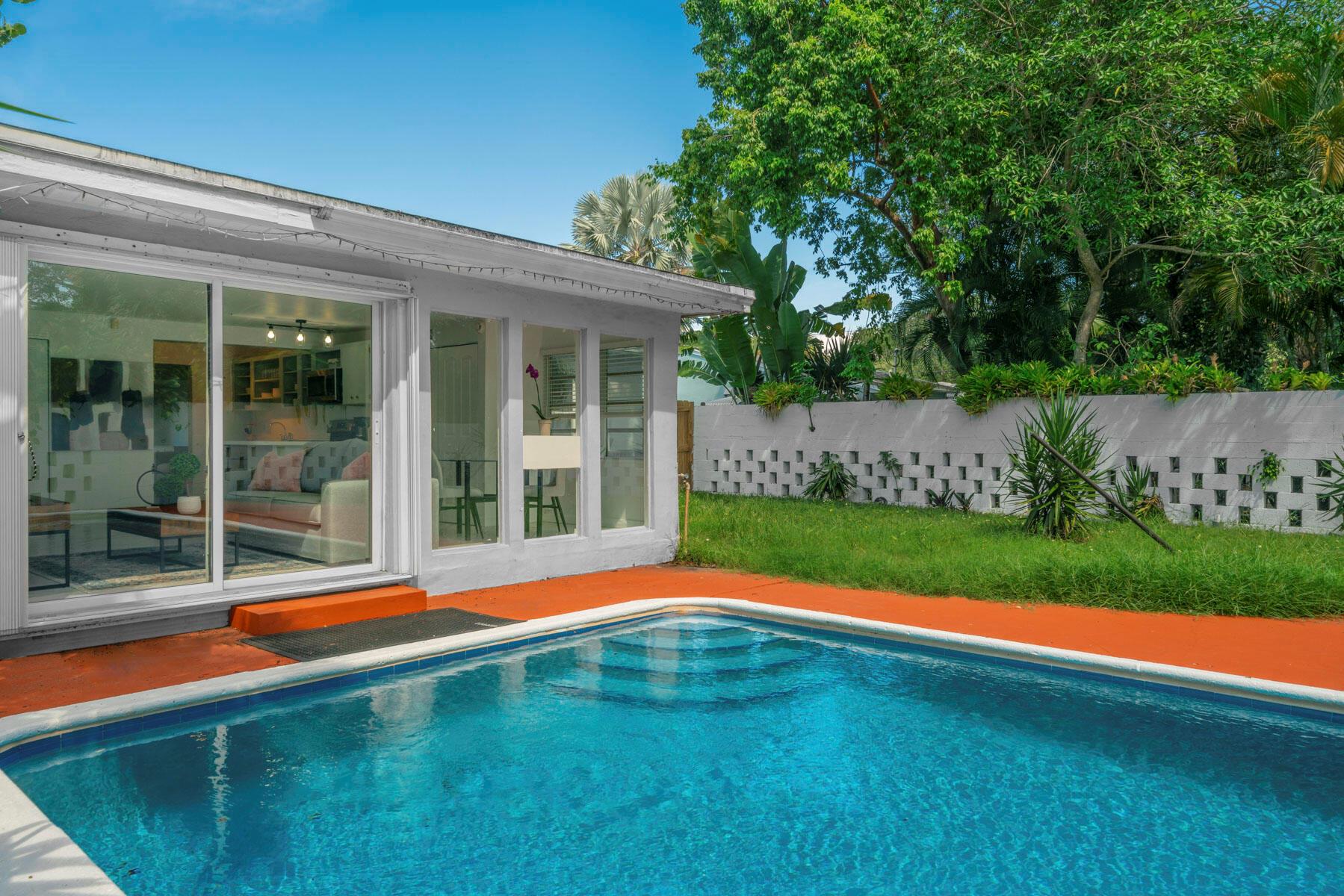 Beautifully furnished 2BR/1BA single family home in East Fort Lauderdale, minutes from Las Olas, downtown and the beach. Private pool, fenced yard, updated kitchen, and bright living areas. Flexible rental terms - short-term (3-6 months) at $3,500 or annual lease at $3,200/month. Perfect for enjoying the Fort Lauderdale Boat Show season! No HOA approval required