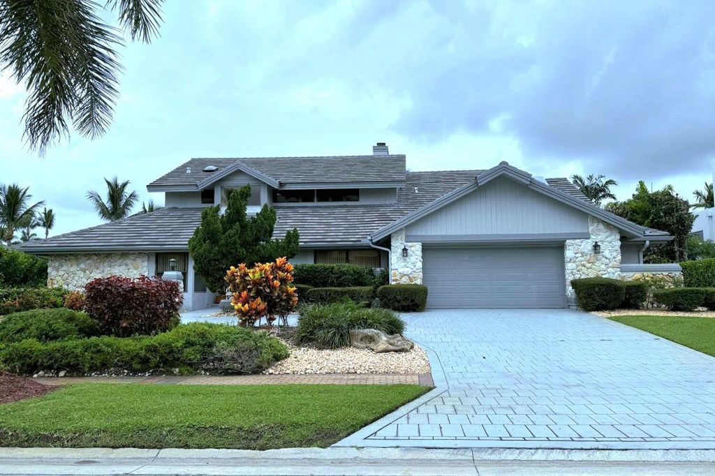 Photo of 17890 Foxborough Lane, Boca Raton, FL 33496 (MLS # R11003511)