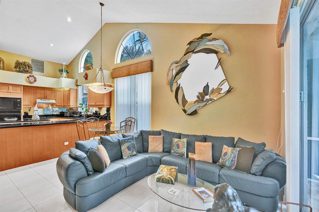 ABERDEEN 9 - Residential