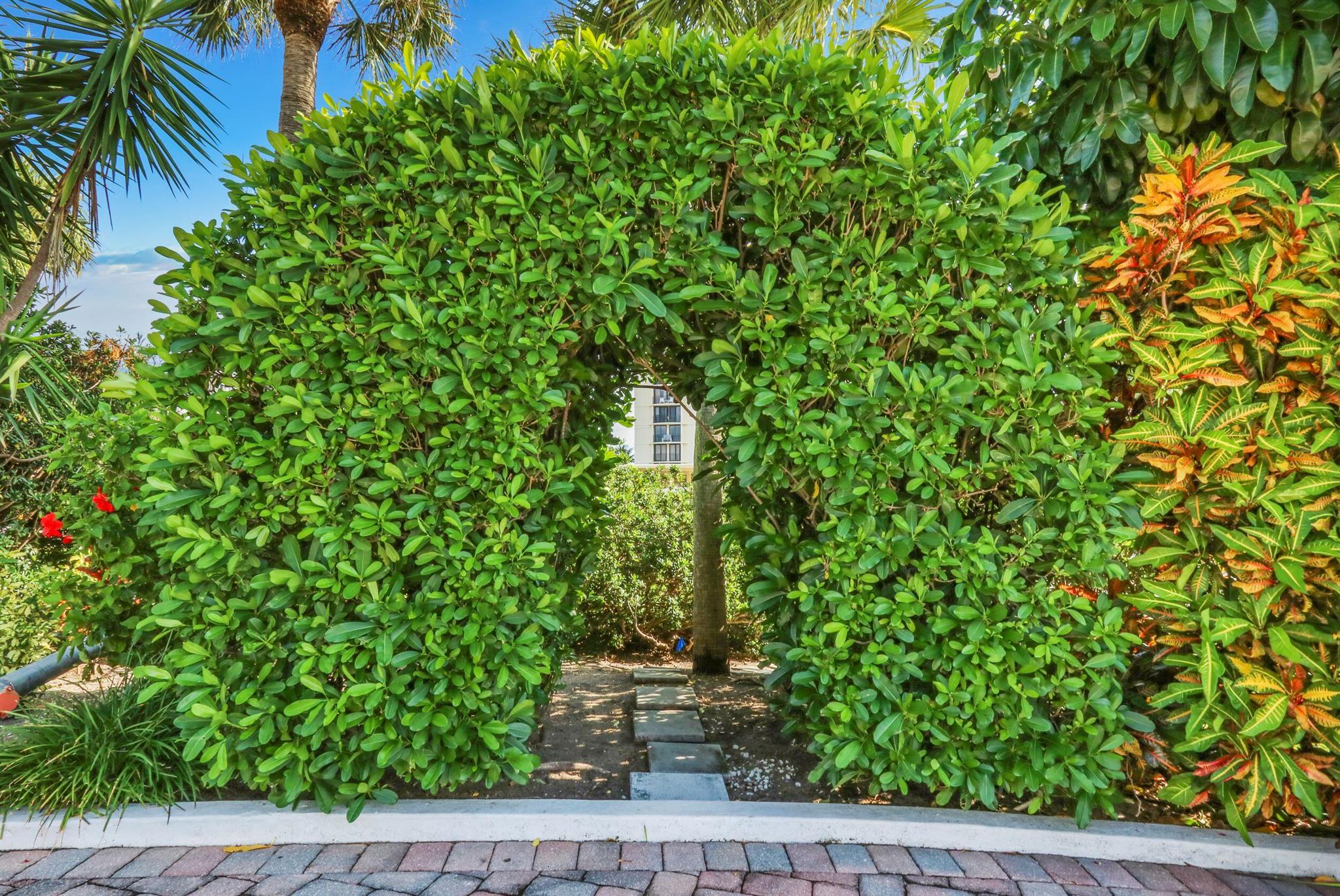 OCEAN VILLAS CONDO APTS - Residential Lease