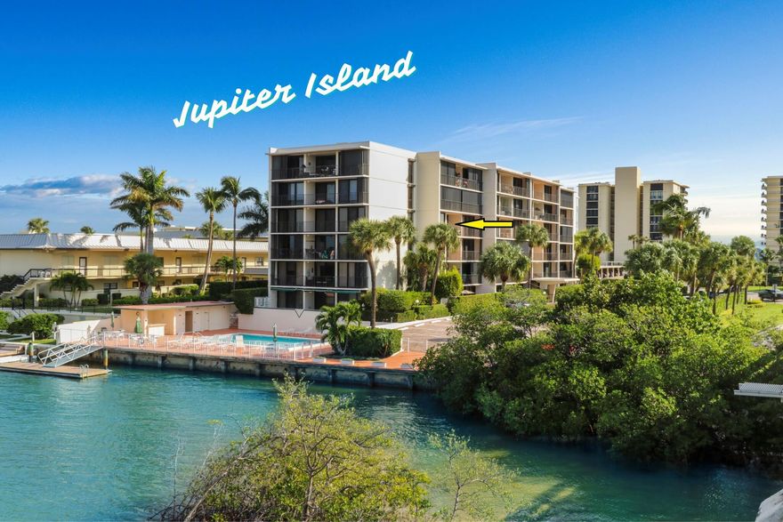 Furnished 2BR/2BA -- Southern Exposure w/Jupiter Lighthouse & Marina Views -- Seasonal (Jan-Apr 2026) or Annual.This spacious ~1,200 sq ft unit features light wood-look laminate flooring throughout, a private balcony overlooking the Lighthouse, and bright, open living spaces -- perfect for seasonal stays or year-round living. The primary bedroom is appointed with a king bed and the guest bedroom offers two twin beds (sleeping configuration ideal for families or friends). Available furnished for the 2026 peak season (Jan through end of April at $6000/M) or as an annual furnished rental at $3000/M. Ocean Villas community amenities include a waterfront pool, day dock and limited kayak/paddleboard storage, on-site laundry facilities, and easy access to restaurants, shopping and more