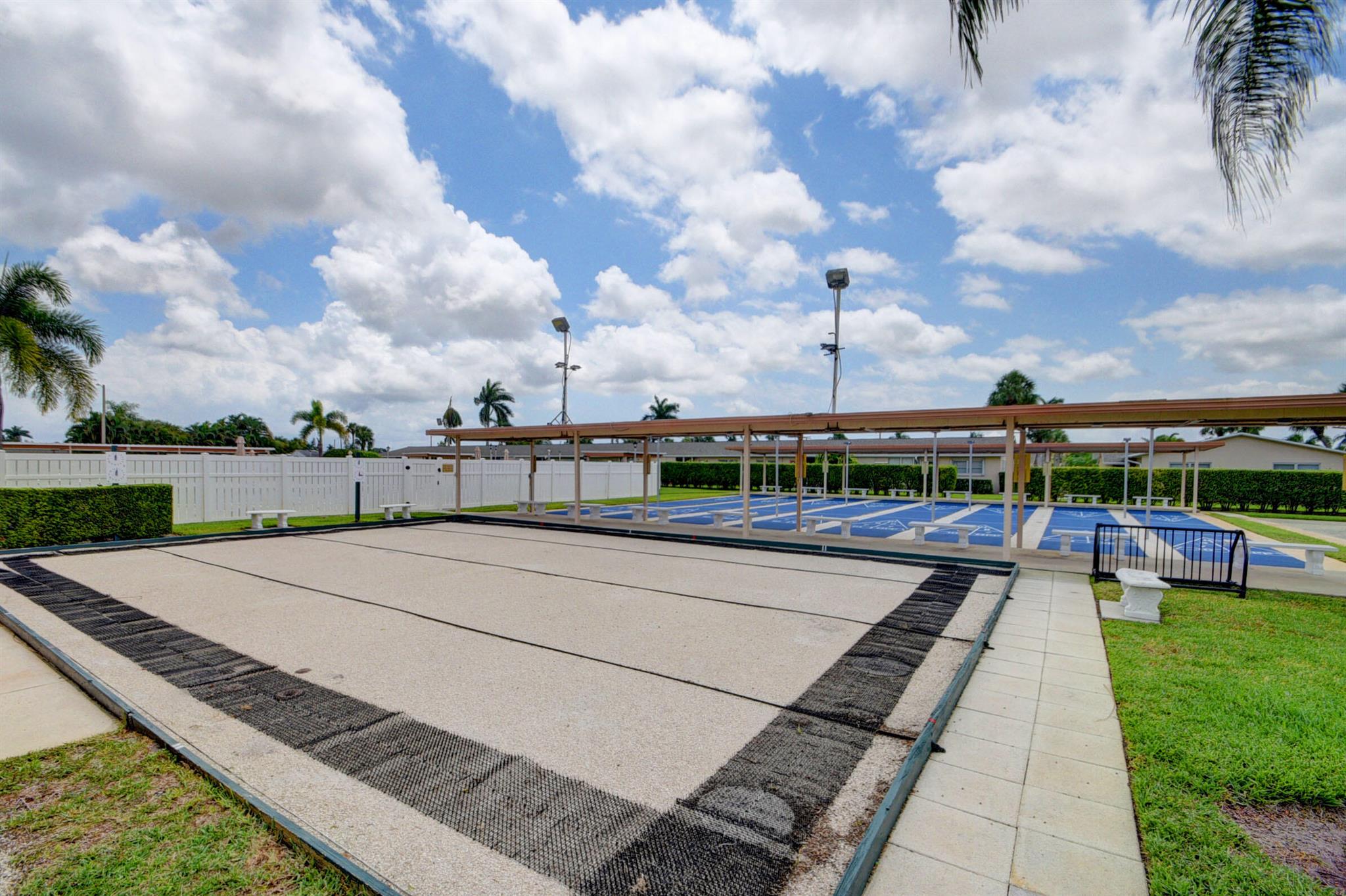 CRESTHAVEN VILLAS CONDO 2 - Residential