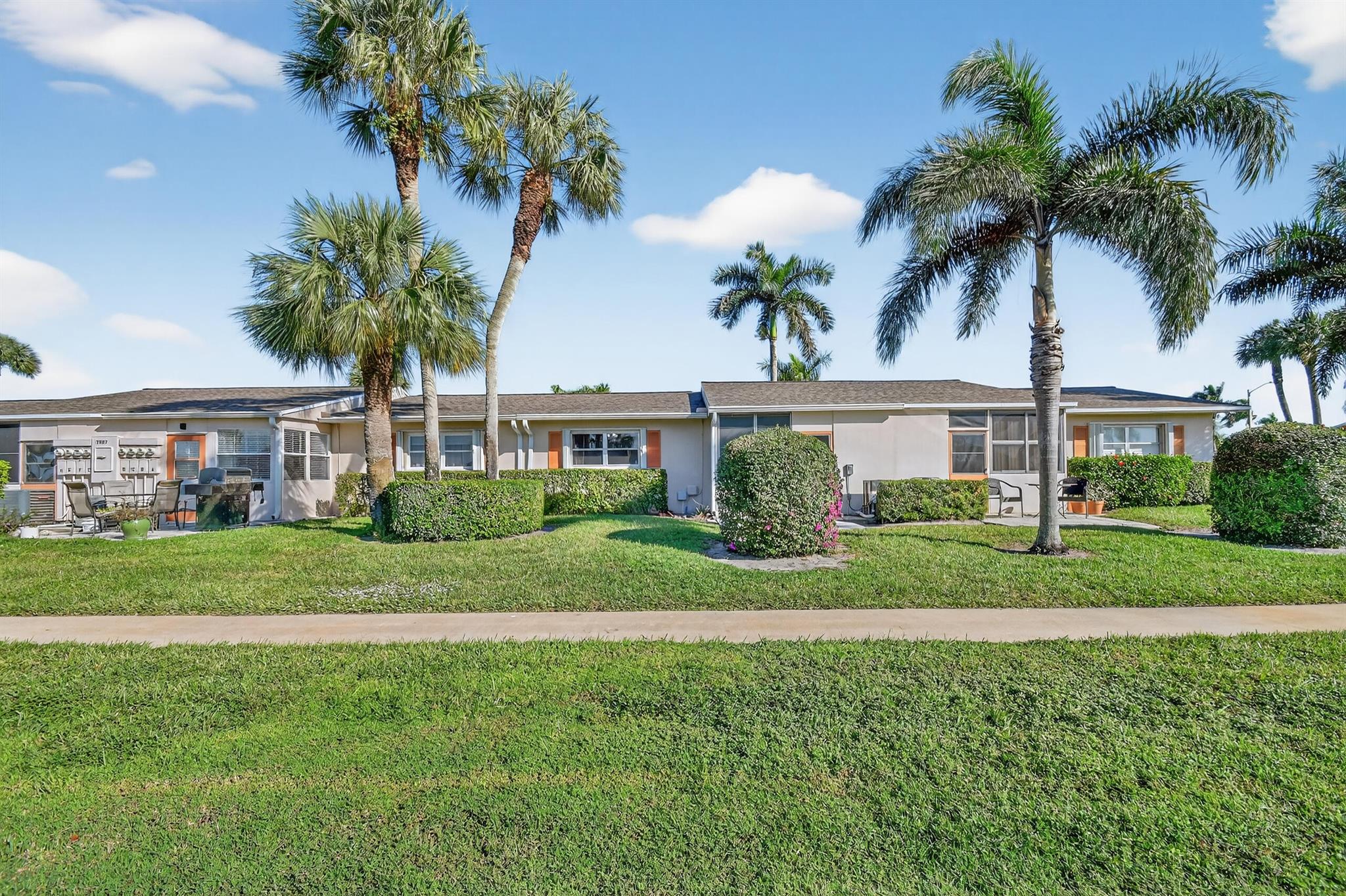 CRESTHAVEN VILLAS CONDO 2 - Residential