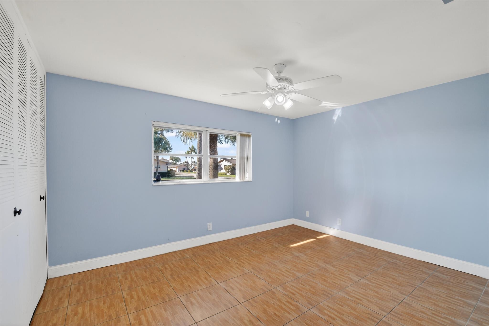 CRESTHAVEN VILLAS CONDO 2 - Residential