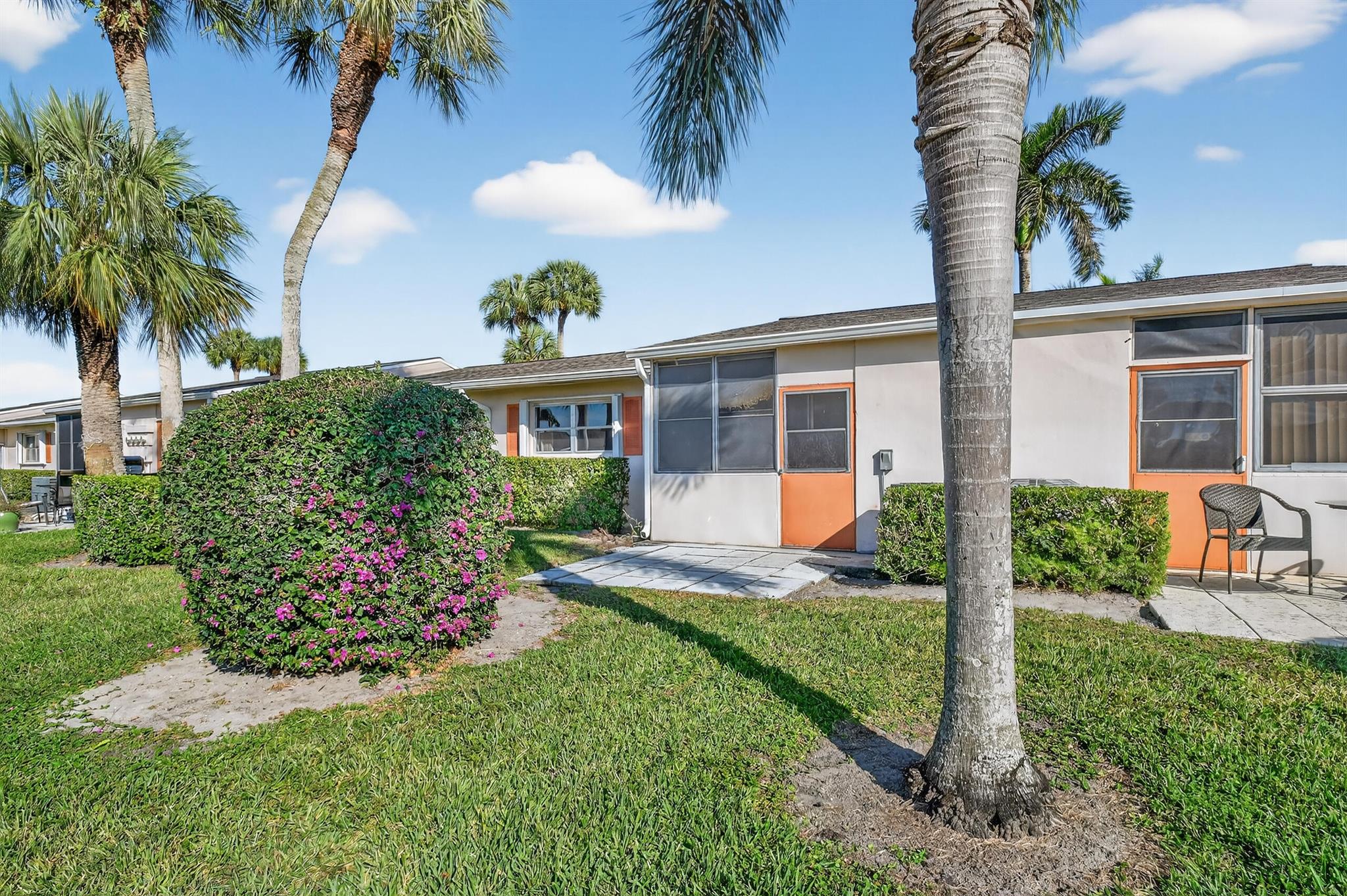 CRESTHAVEN VILLAS CONDO 2 - Residential