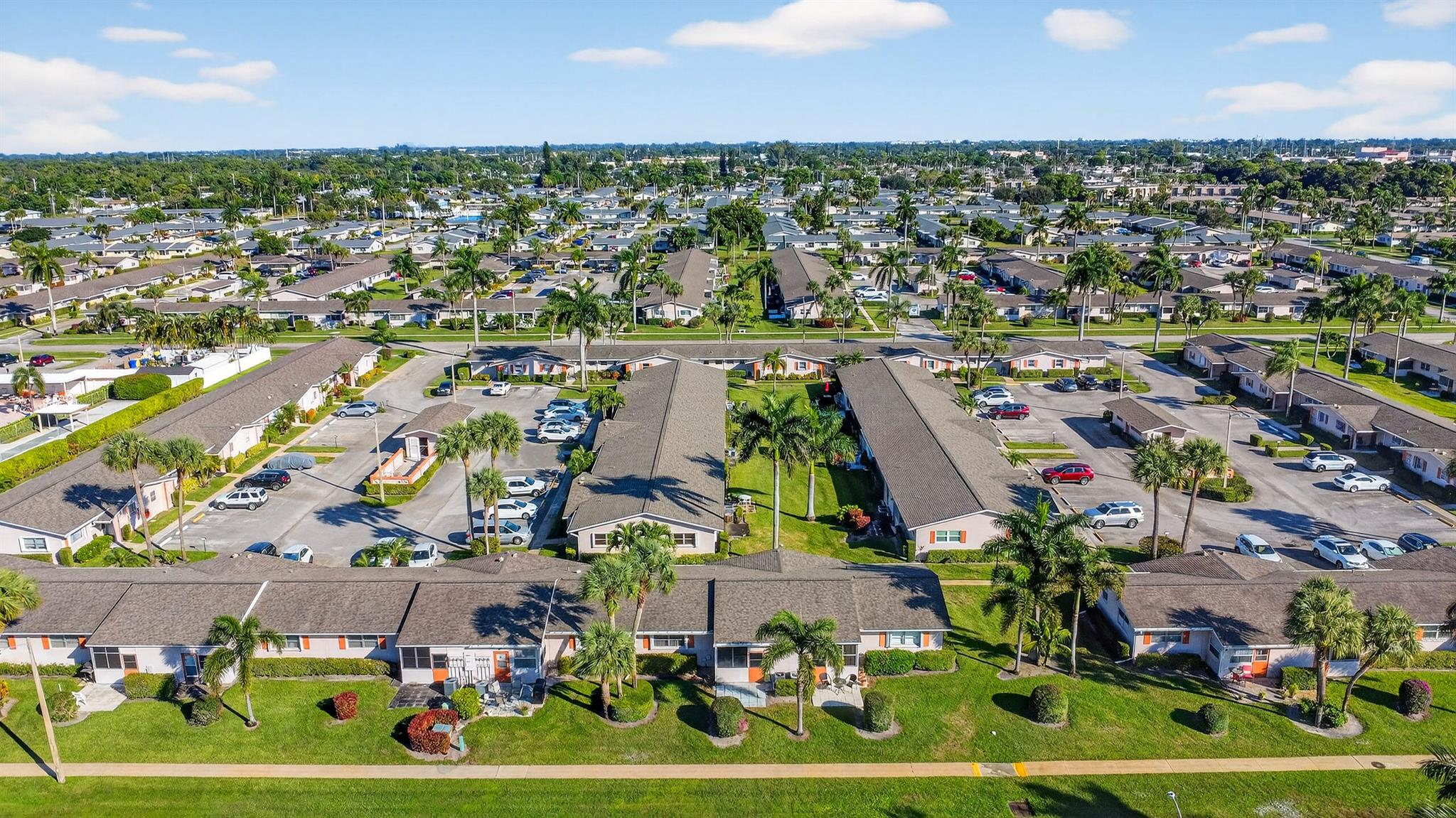 CRESTHAVEN VILLAS CONDO 2 - Residential