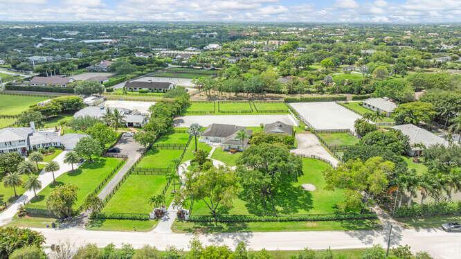 SADDLE TRAIL PARK OF WELL - Residential