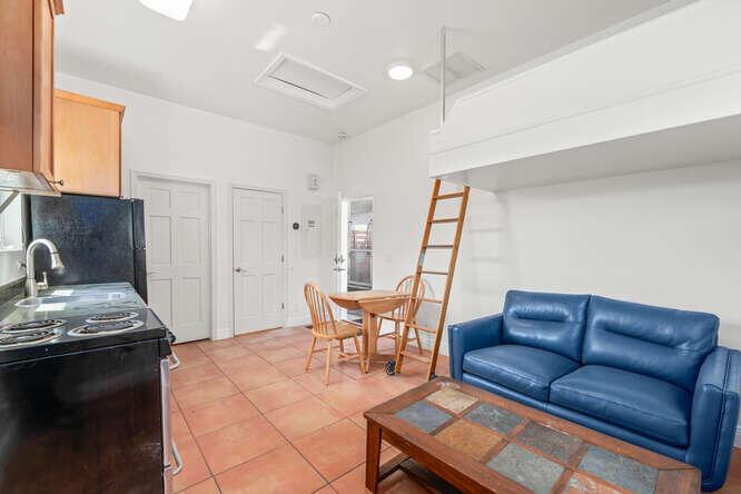 SADDLE TRAIL PARK OF WELL - Residential