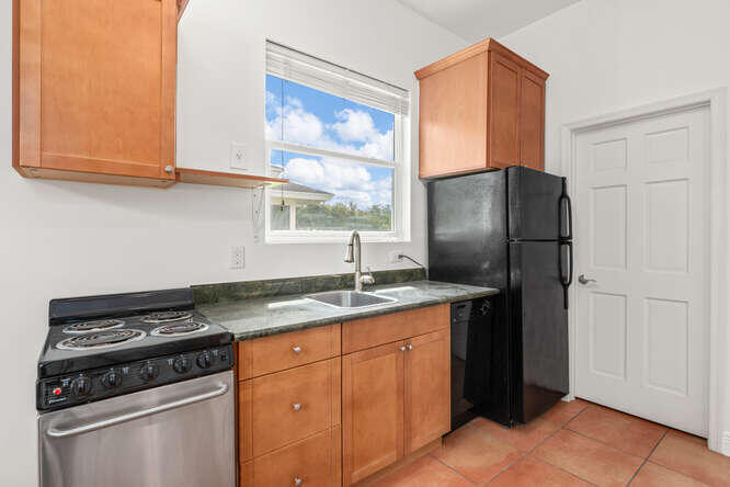 SADDLE TRAIL PARK OF WELLINGTON - Residential