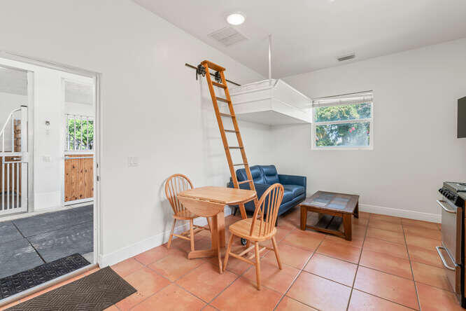 SADDLE TRAIL PARK OF WELLINGTON - Residential