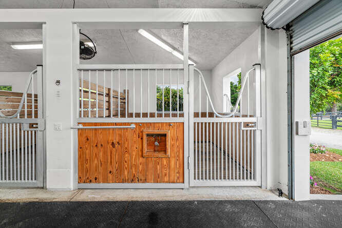 SADDLE TRAIL PARK OF WELLINGTON - Residential