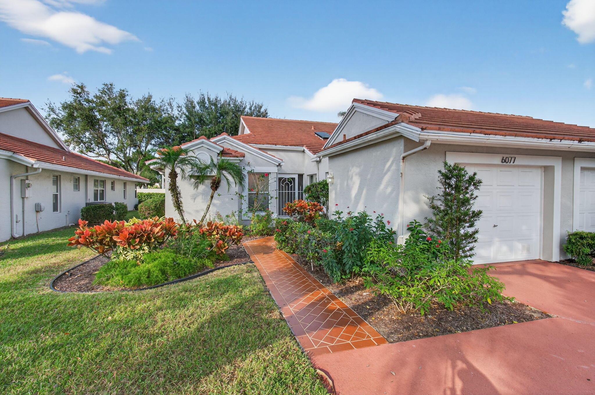 CORAL LAKES - Residential