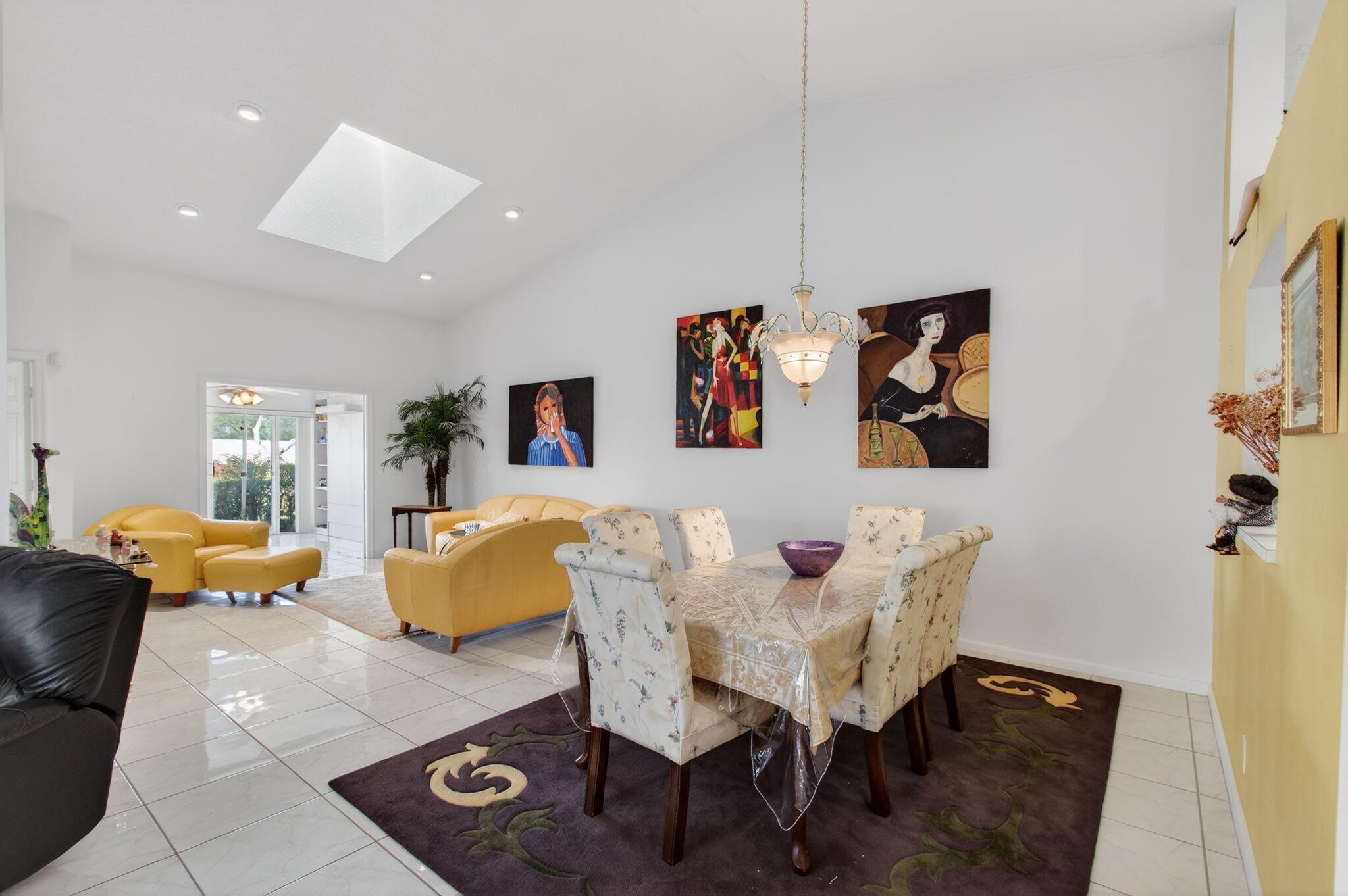 CORAL LAKES - Residential