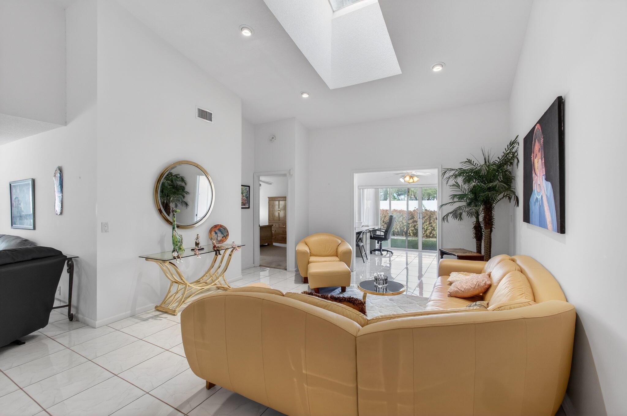 CORAL LAKES - Residential