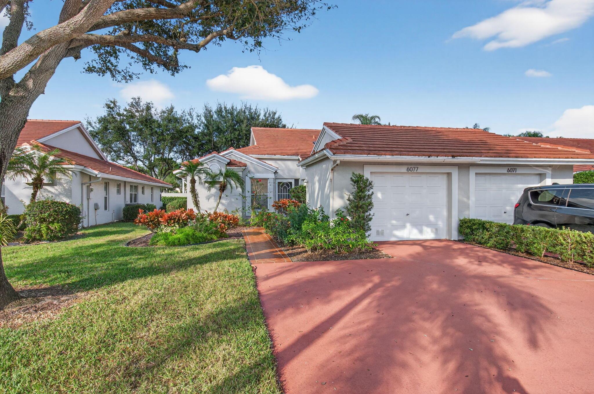 CORAL LAKES - Residential