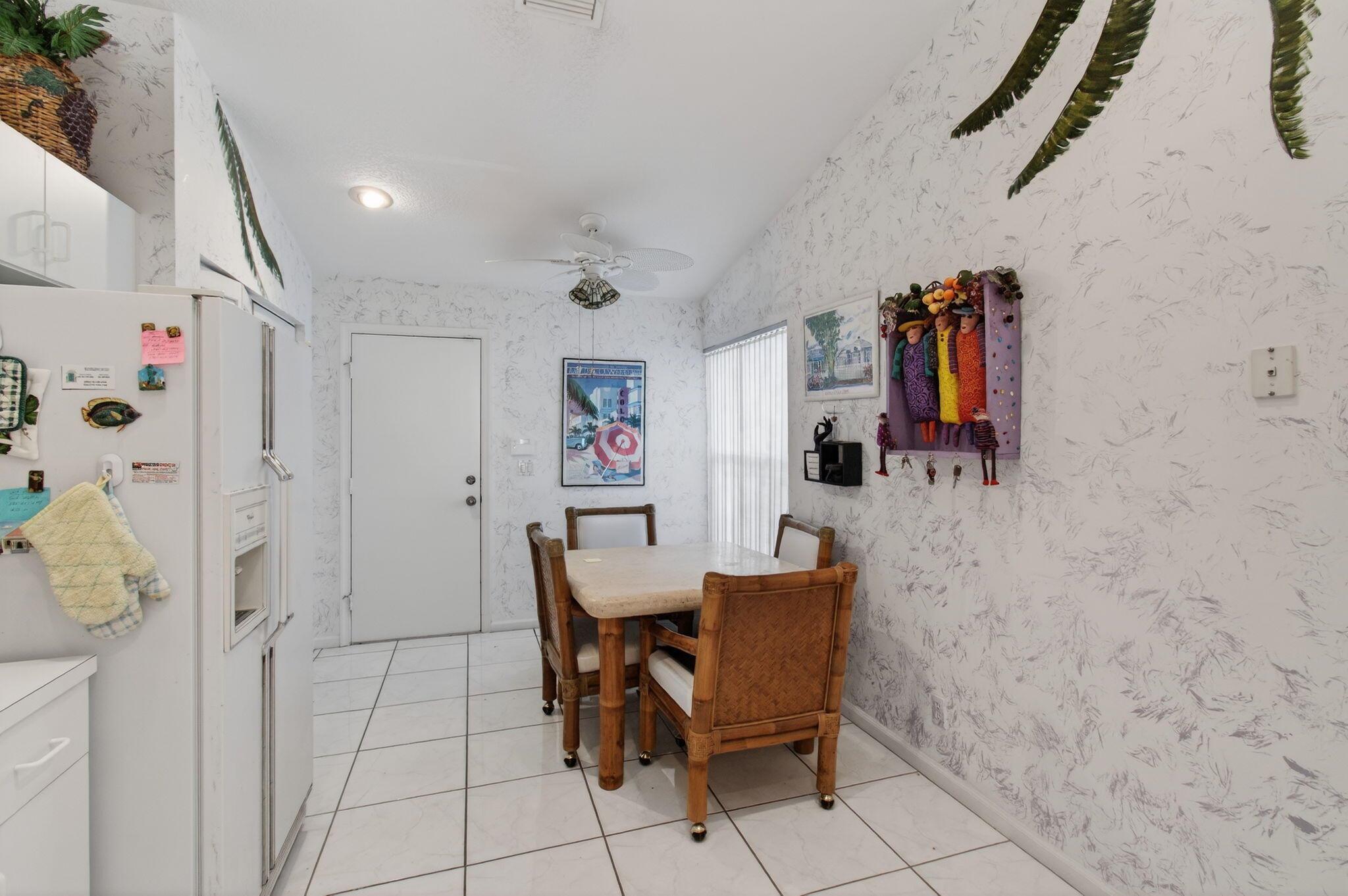 CORAL LAKES - Residential