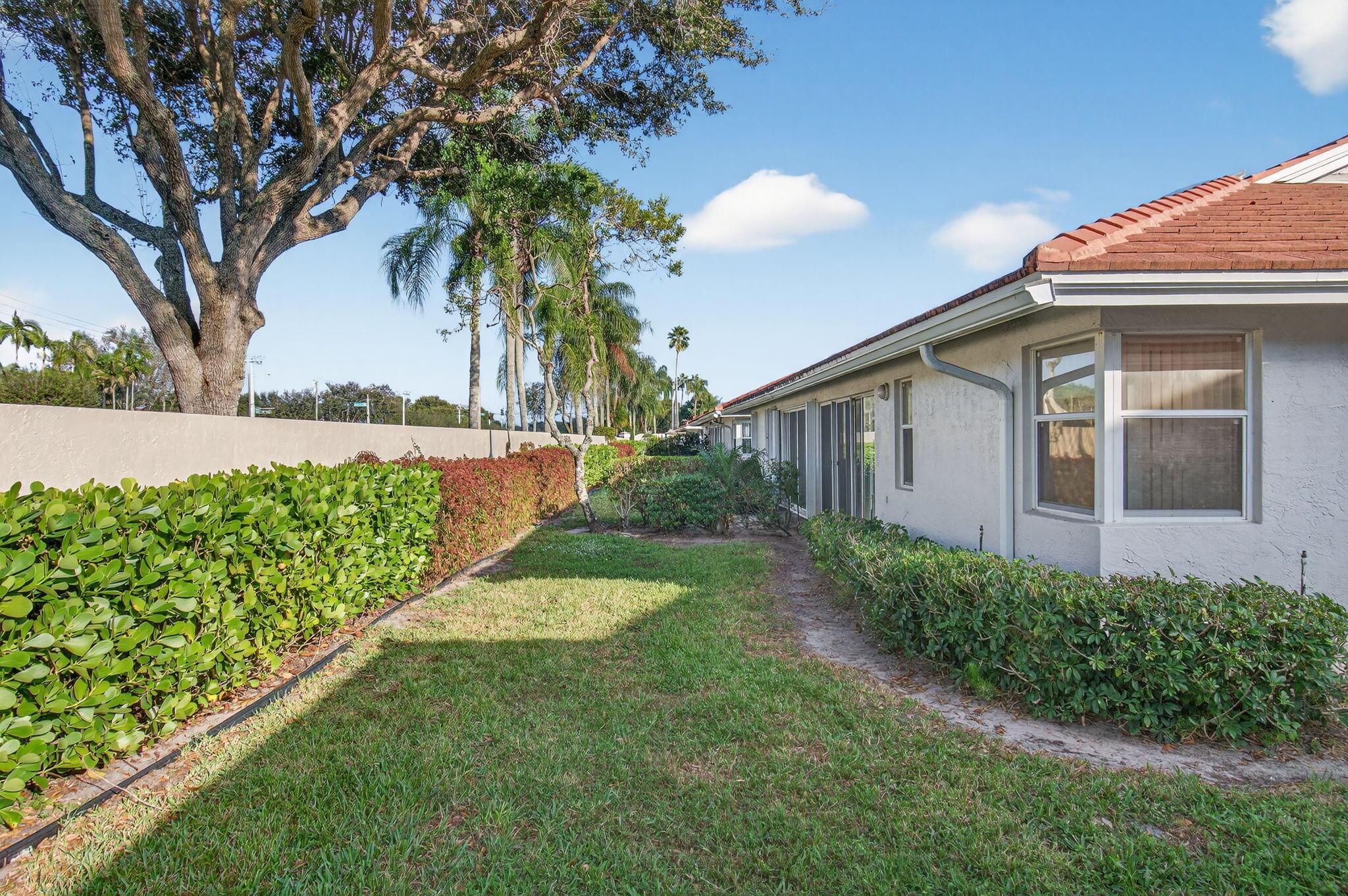 CORAL LAKES - Residential