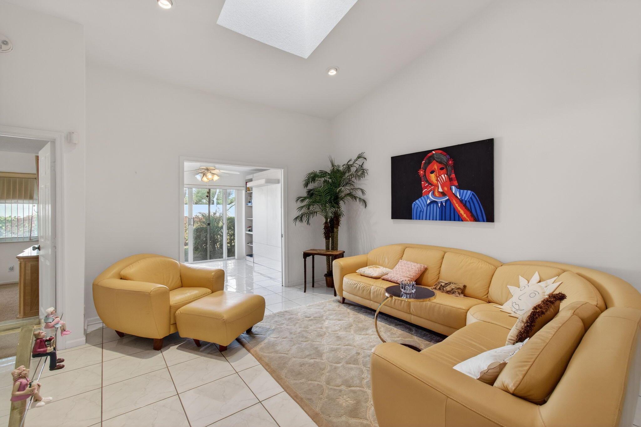 CORAL LAKES - Residential