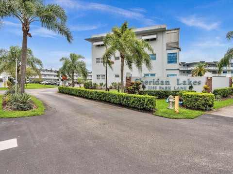 Tiny photo for 2309 Park Lane #316, Hollywood, FL 33021 (MLS # B26077914)