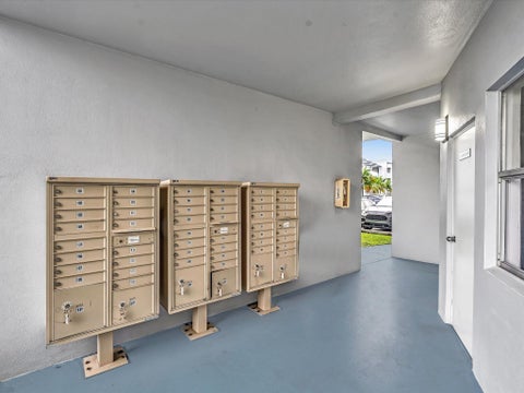 Tiny photo for 2309 Park Lane #316, Hollywood, FL 33021 (MLS # B26077914)