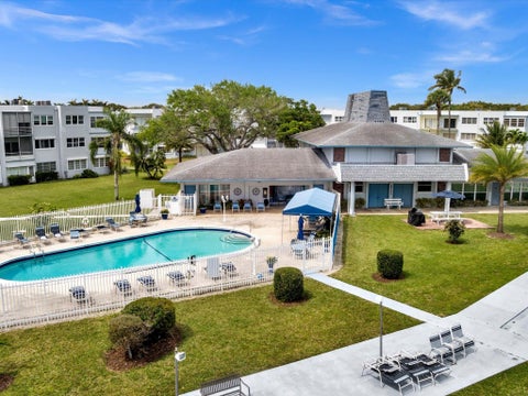 Tiny photo for 2309 Park Lane #316, Hollywood, FL 33021 (MLS # B26077914)