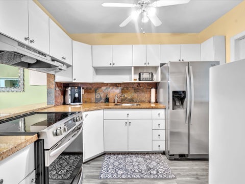 Tiny photo for 2309 Park Lane #316, Hollywood, FL 33021 (MLS # B26077914)
