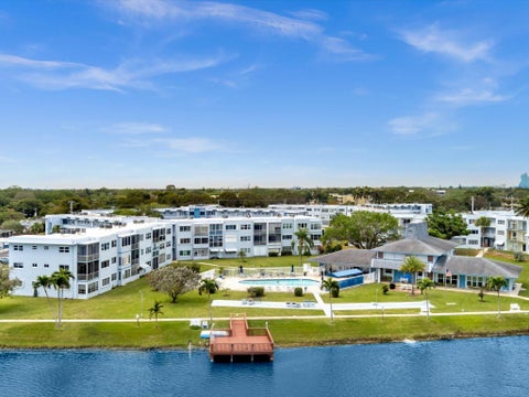 Photo of 2309 Park Lane #316, Hollywood, FL 33021 (MLS # B26077914)