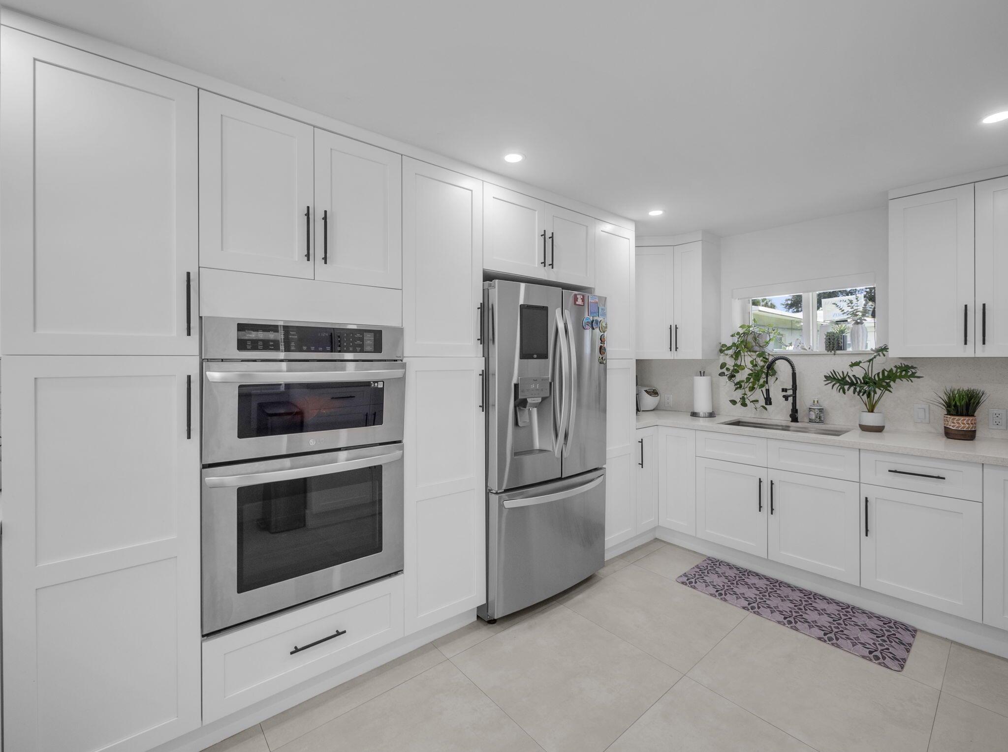 KERWOOD MANOR - Residential