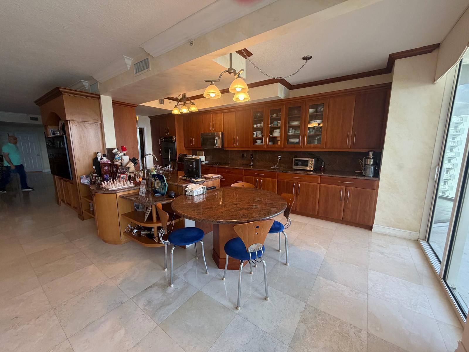 LAMBIANCE BEACH CONDO - Residential