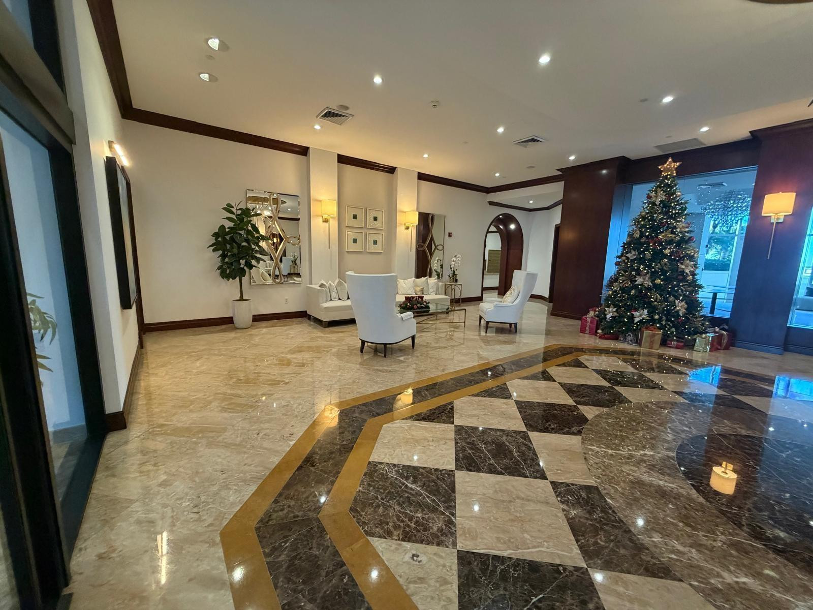 LAMBIANCE BEACH CONDO - Residential